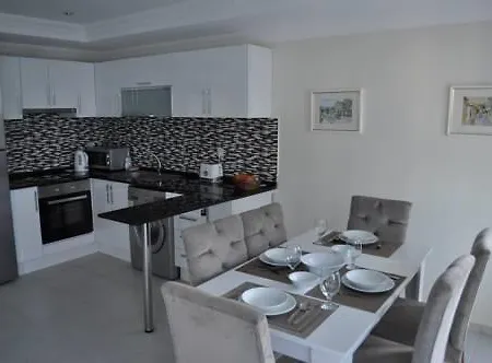 Orka Royal Hills Hotell *